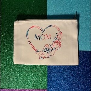 Cosmetic bag for mom